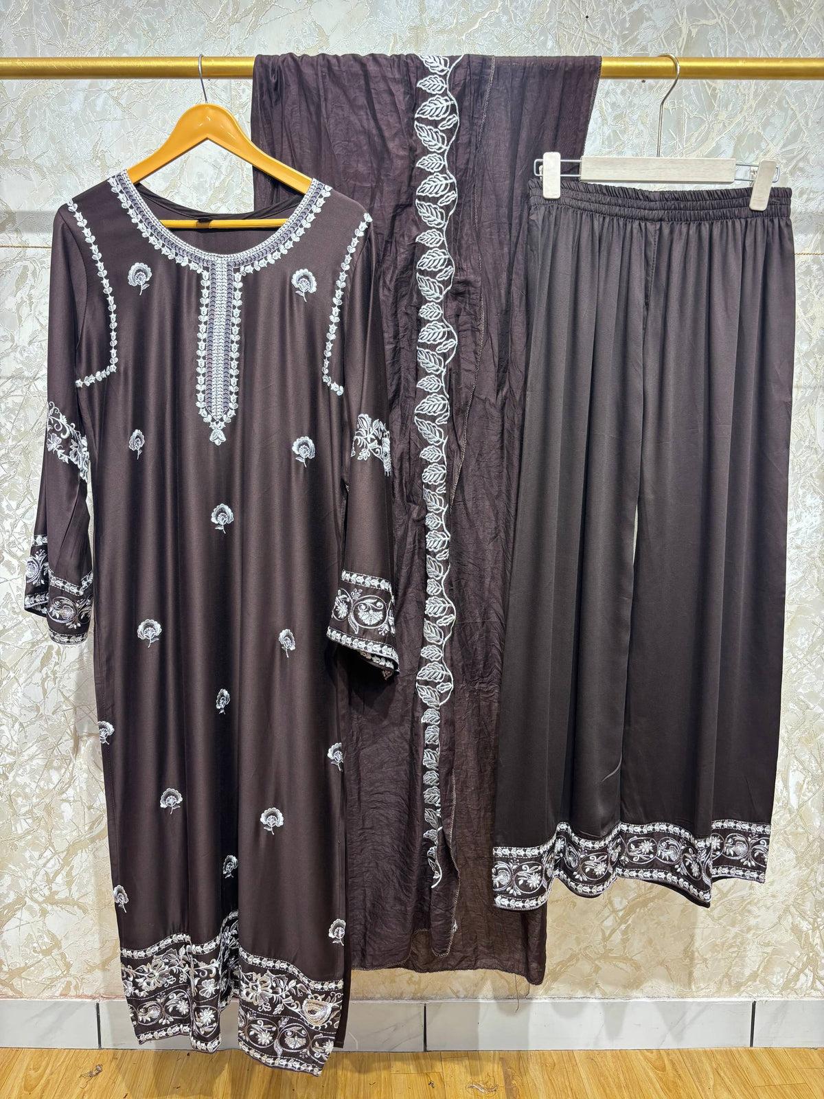 Ready To Wear Viral Long Pakistani Suit With Beautiful Embroidery Thread