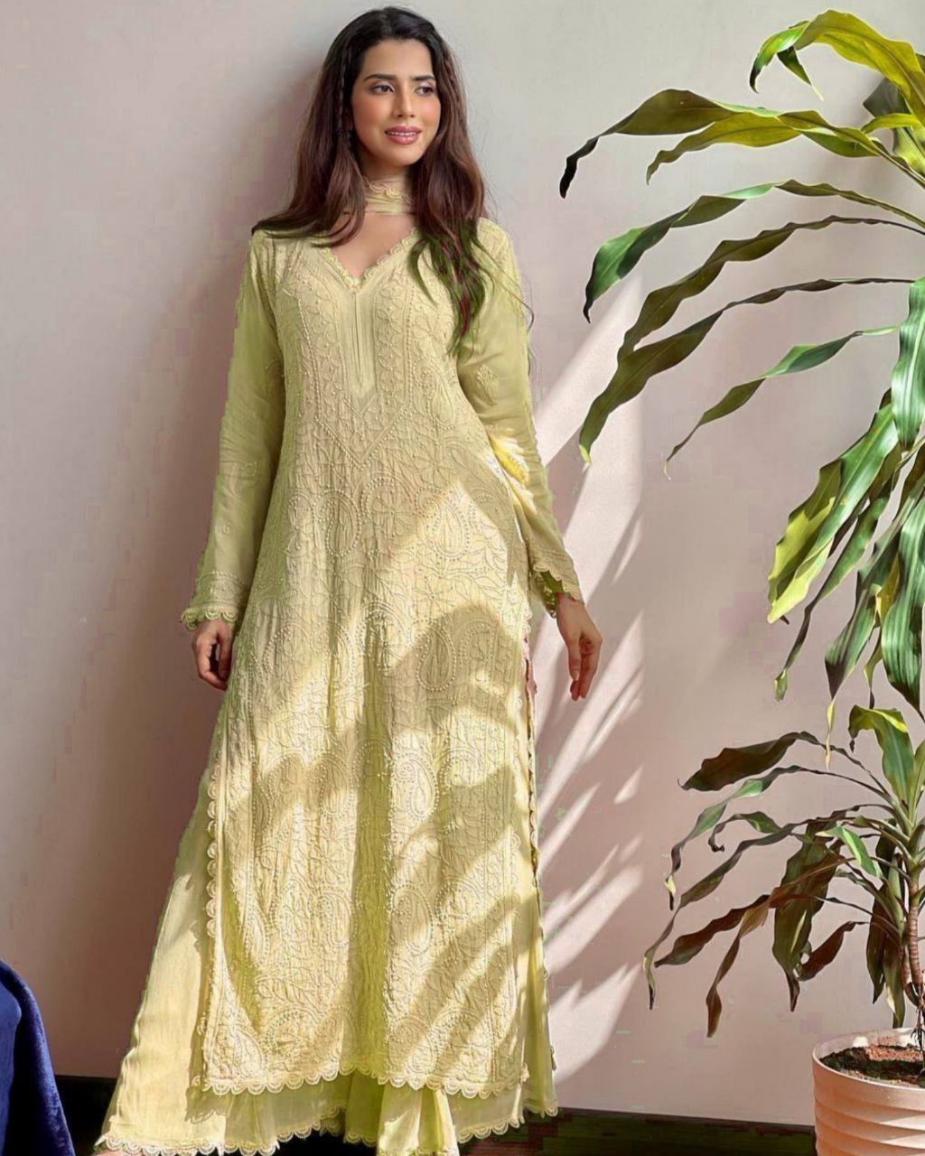 Gorgeous Peach Pure Georgette Embroidery Work Pakistani Suit Whit Dupatta
