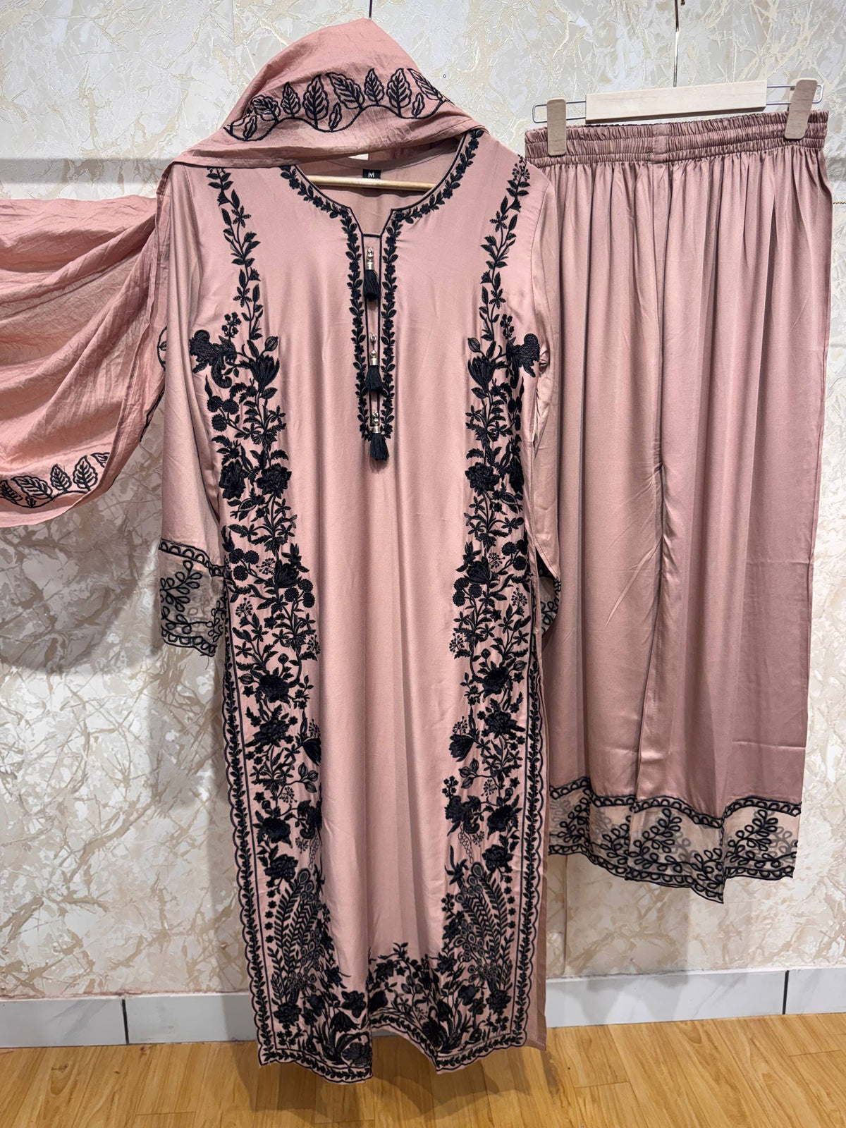Ready To Wear Viral Long Pakistani Suit With Beautiful Embroidery Thread And Cut Work