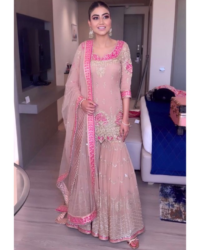Beautiful Kurti with sharara set. | Haldi outfits, Mehendi outfits, Sharara  designs