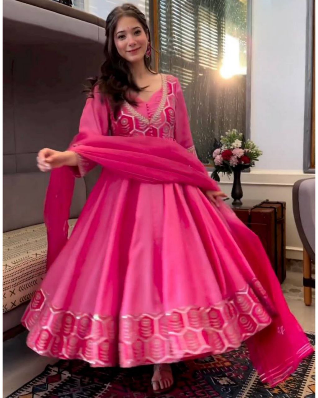 Unique Fashion Pink Anarkali Suit with Zari Work LSTV113115